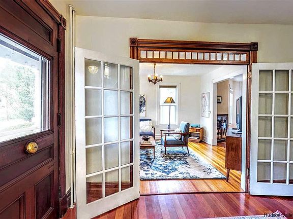 4th image of 15 Lafayette Ave