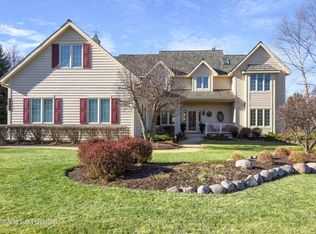 17820 W Pond Ridge Cir, Gurnee, IL 60031