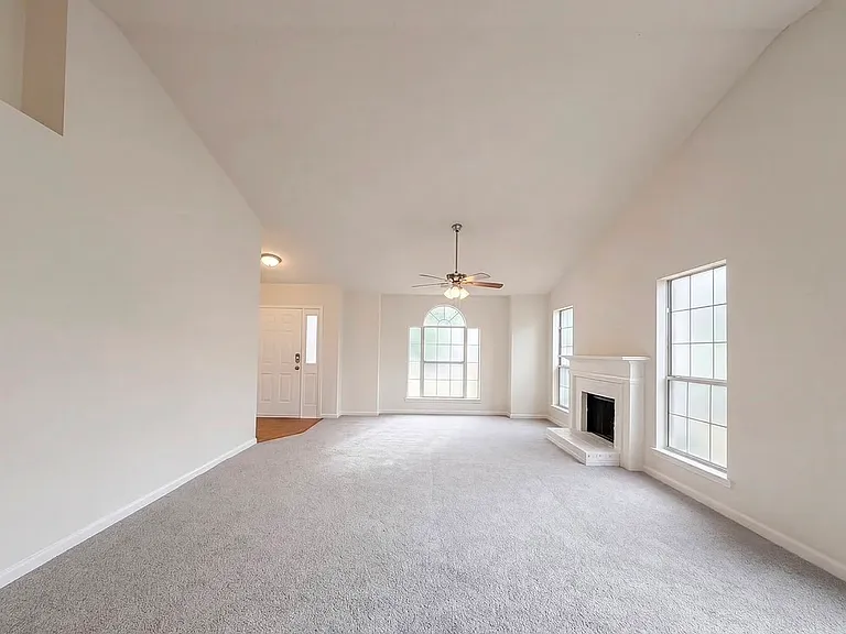 3711 Sandy Shoals Ln — Photo 8