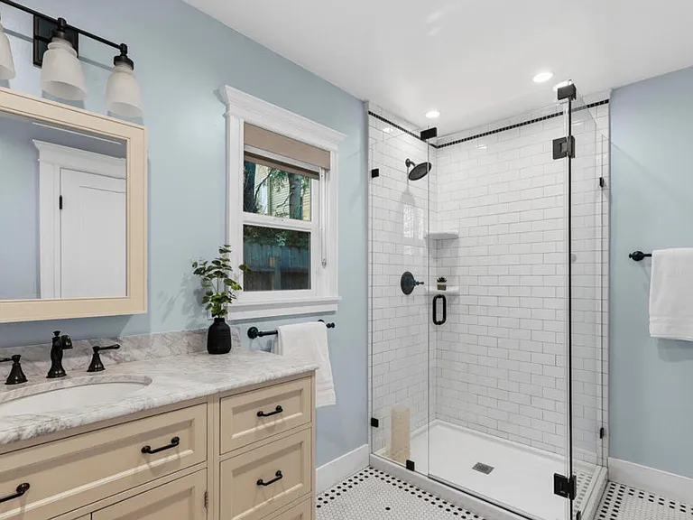 111 S Wilton Pl #1 — Photo 9