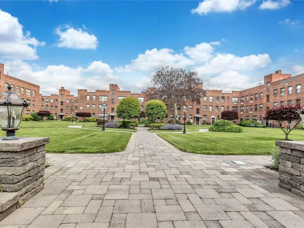 1 Jefferson Avenue #K10, Rockville Centre, NY 11570