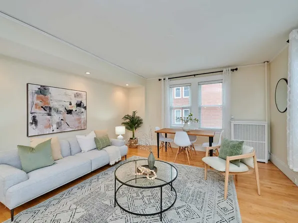 22 Center St #6, Cambridge, MA 02139