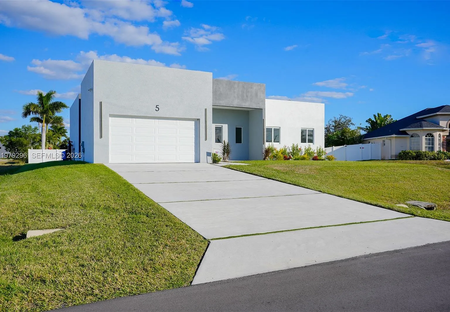 Cape Coral — Photo 4