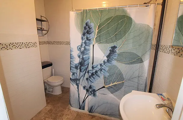 Rented by Compass | media 30