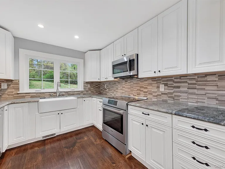 935 Peach Lake Rd — Photo 15