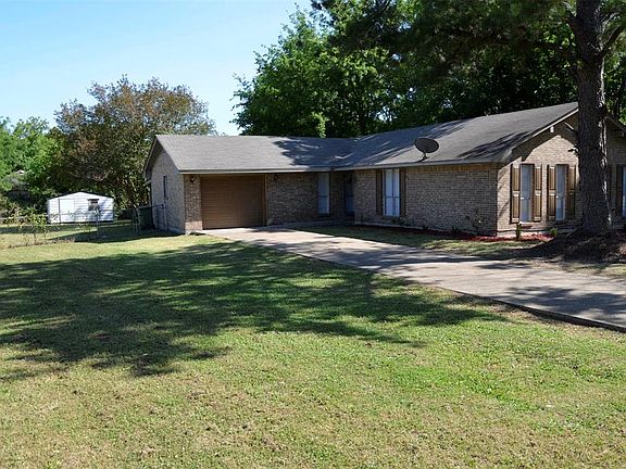 5th image of 2706 Endicott Dr