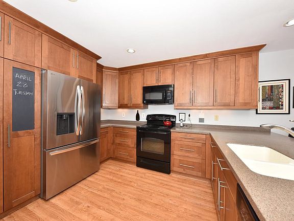 3rd image of 1600 W Green Tree ROAD #202