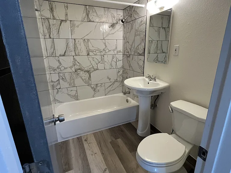 1032 Dayton St #5 — Photo 8