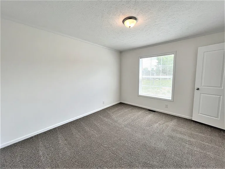 16181 Lancaster Way — Photo 22