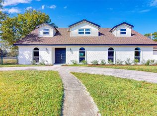 203 Old Bayou Dr, Dickinson, TX 77539