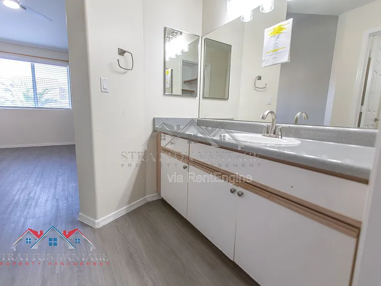 10401 N 52nd St #226 — Photo 24