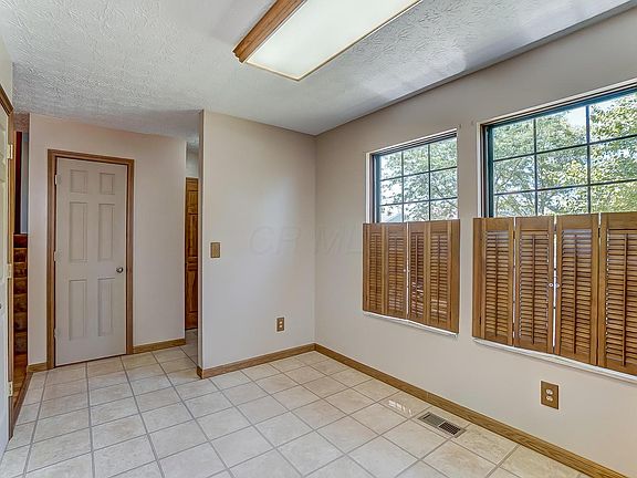 4th image of 5118 Hidden View Dr