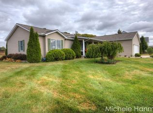 5125 Dio Dr NE, Cedar Springs, MI 49319