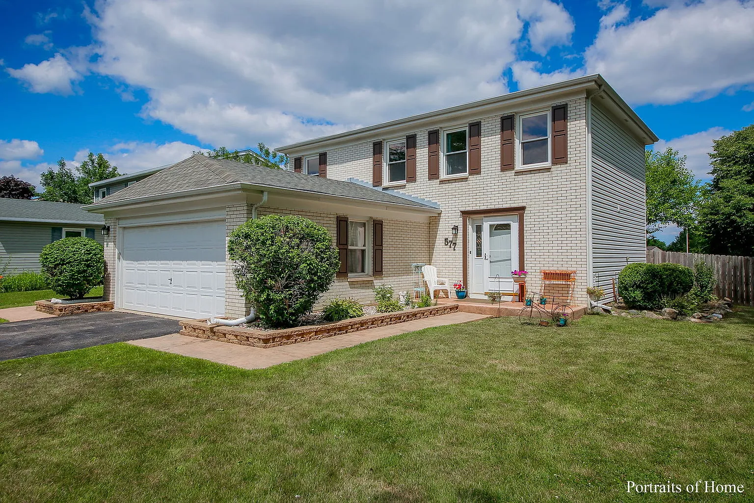 577 Iroquois Trl photo 1