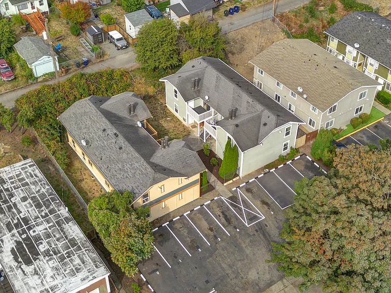 2412 S I St #3 — Photo 11