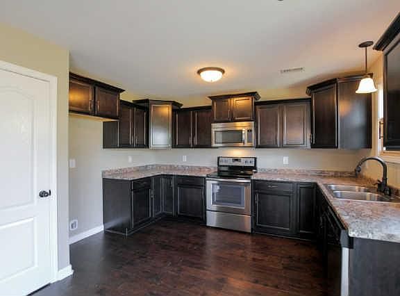 4th image of 1007 Orchard Hl Lot 4