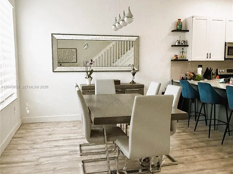 14628 SW 6th St — Photo 3