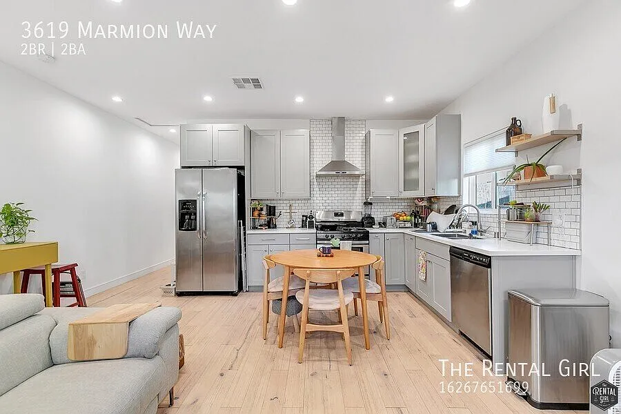 Amazing Nela Location - Highland Park & Mt. Washington Adjacent | Sweet Updated Duplex W/ Dual Pr... — Photo 3