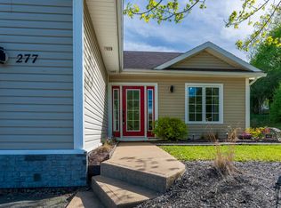 277 Victoria Rd, Lunenburg, NS B0J 2C0
