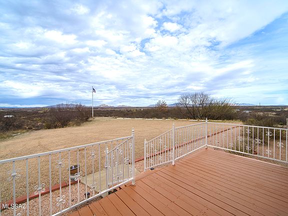 3rd image of 2271 W Larkspur Ln