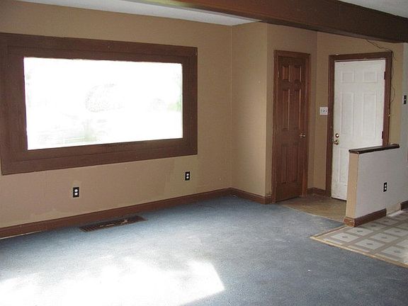 4th image of 177 S West Ave