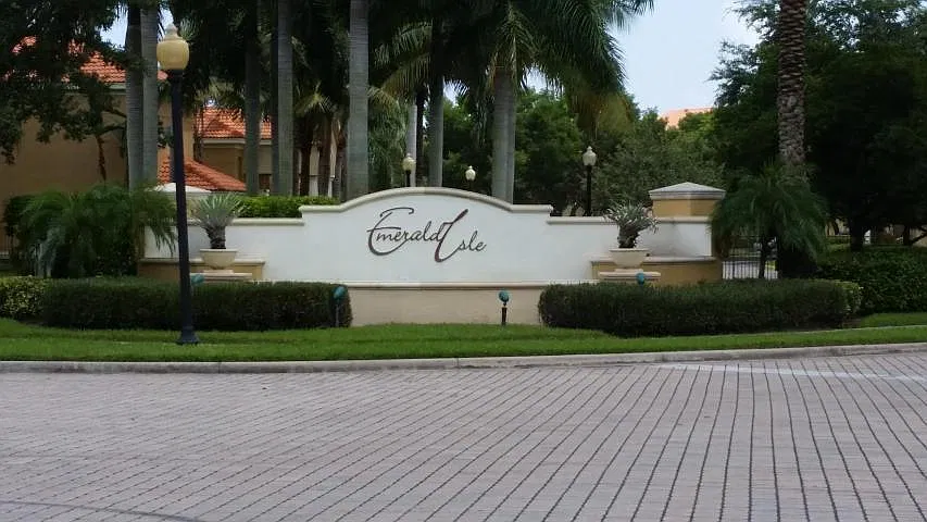 2 bed, 2.0 bath, 1060 sqft, $2,500 — Photo 1