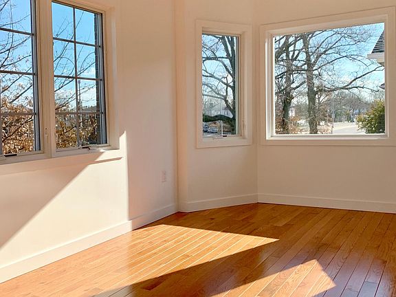 2nd image of 21-34 Francis Lewis Blvd