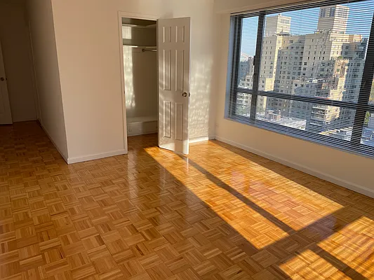 Rented by Solow Realty | media 43