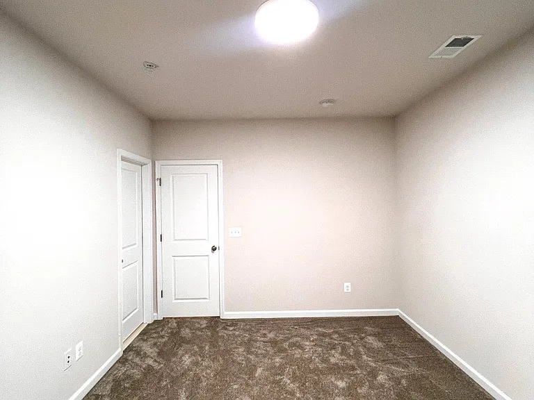 9875 Selkie Ln #BASEMENT — Photo 16