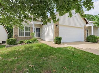 1355 Parkview Estates Dr, Ballwin, MO 63021
