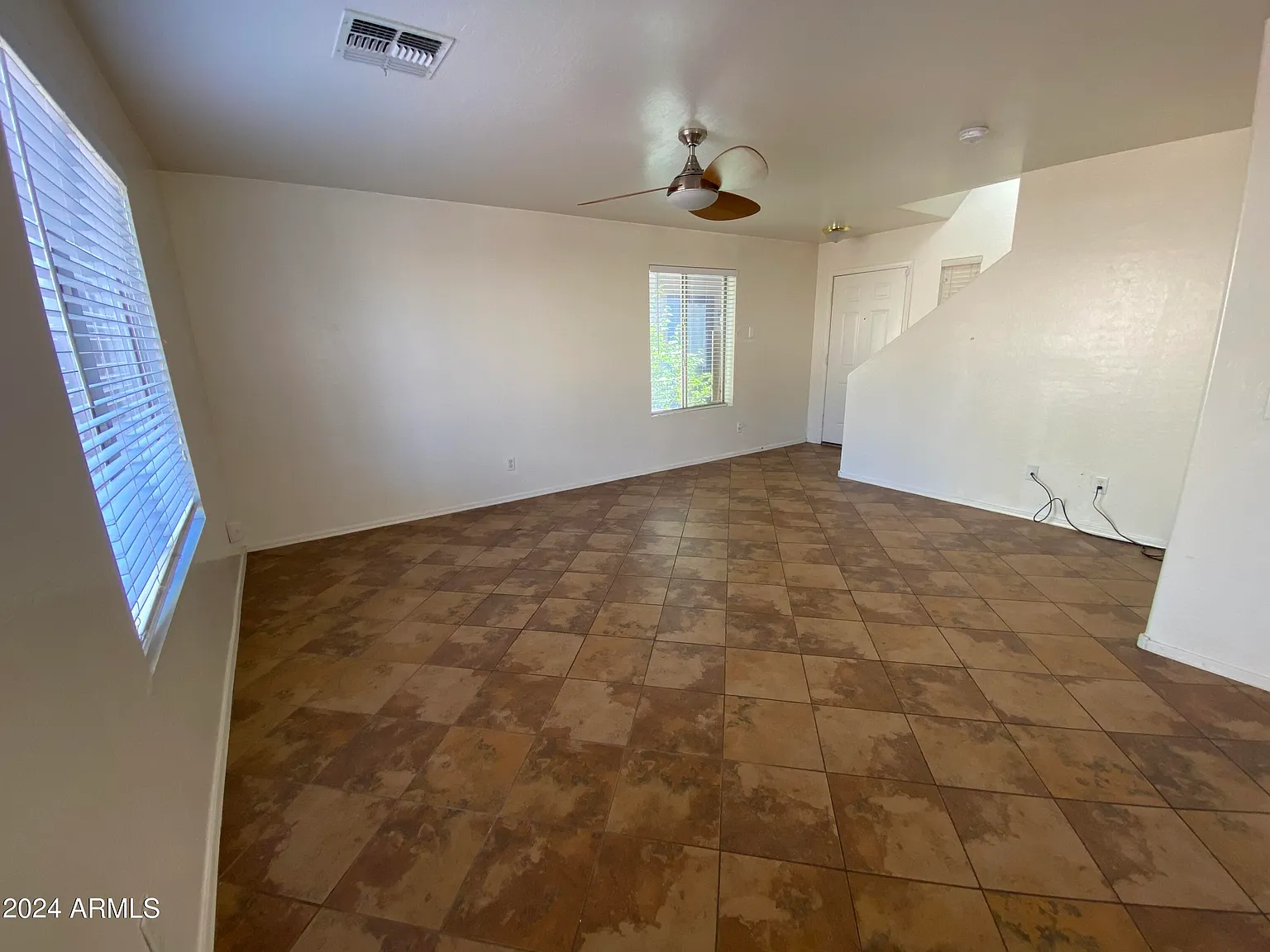 3 bed, 2.5 bath, 1539 sqft, $1,799 — Photo 4
