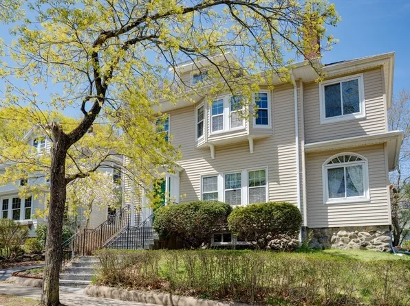 113 Mount Vernon St #2, Arlington, MA 02476