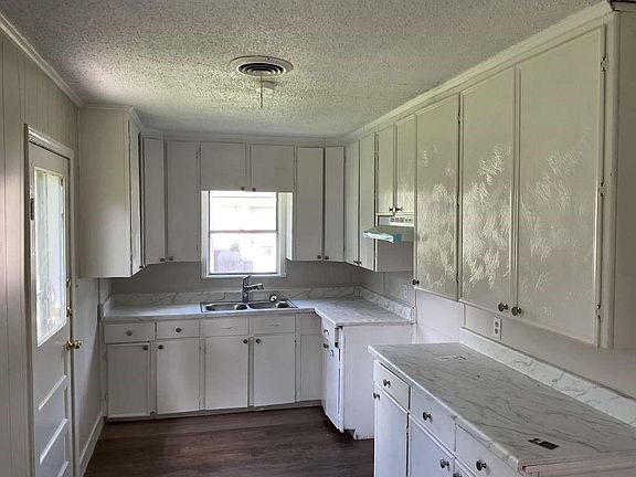 5th image of 1156 2nd St