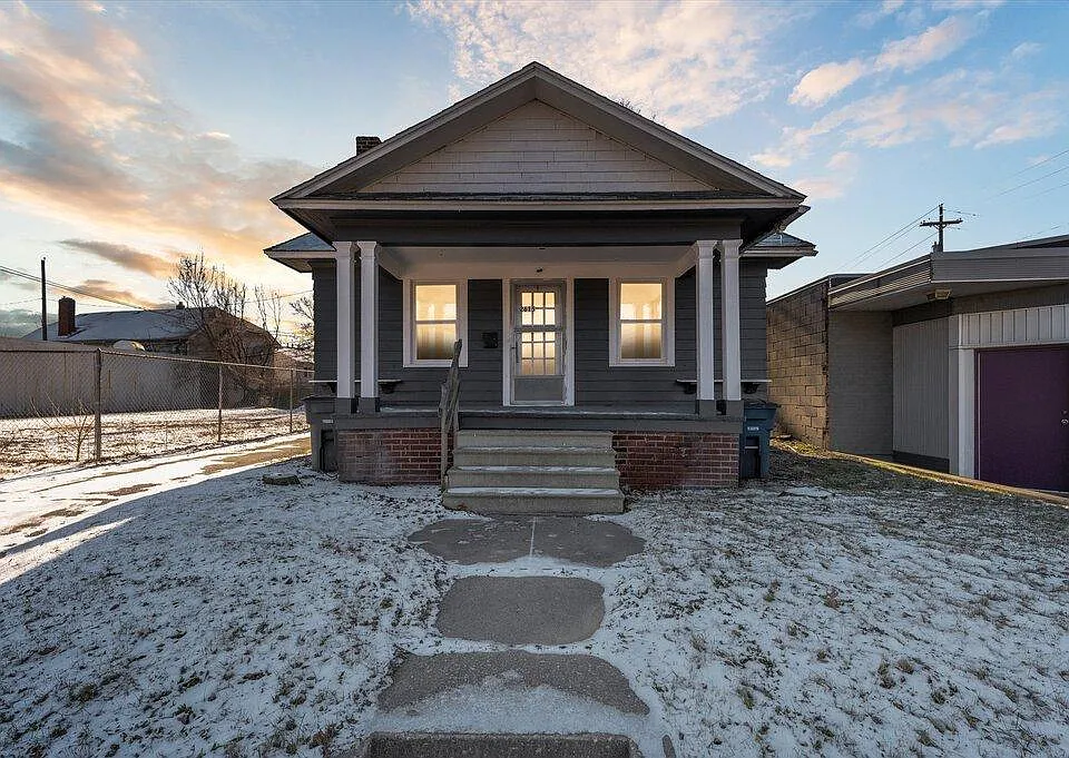 2615 W Central Ave