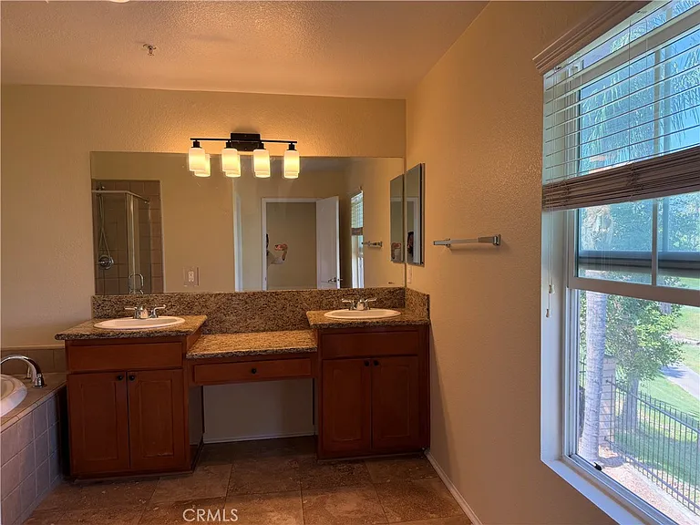 6045 Medinah St — Photo 20