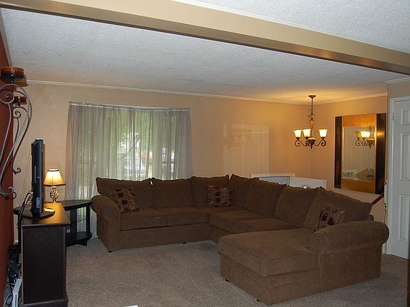 5th image of 6492 Putnam Dr
