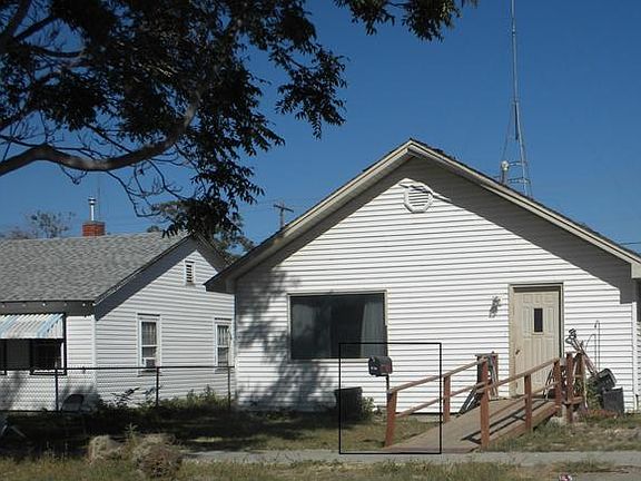 2nd image of 416 11th Ave N