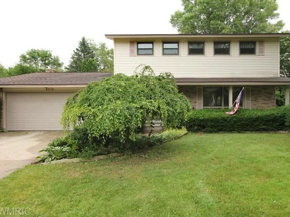 6174 Meadowlark Dr NE, Rockford, MI 49341