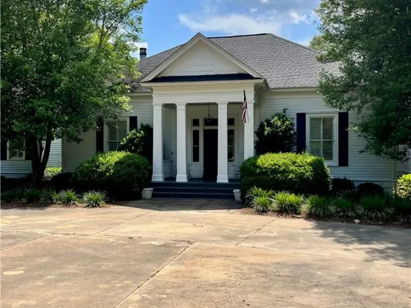 289 Lee Road 48, Opelika, AL 36804