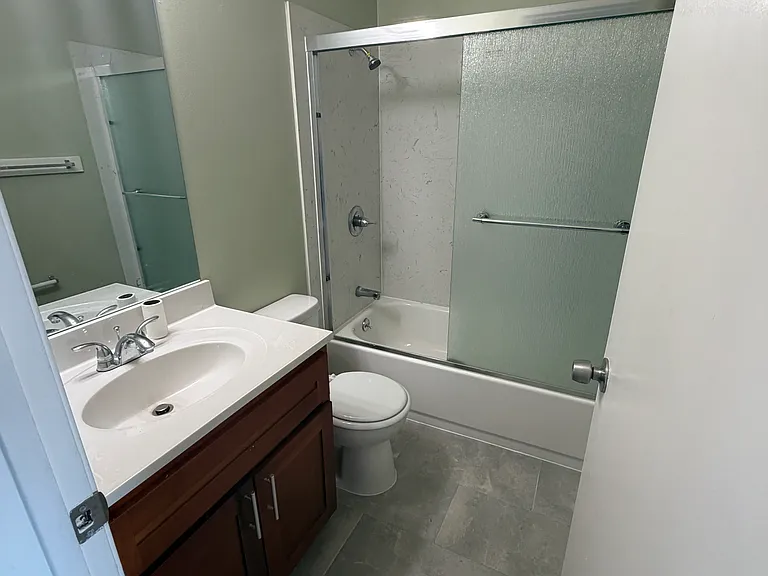 1590 162nd Ave #10 — Photo 15