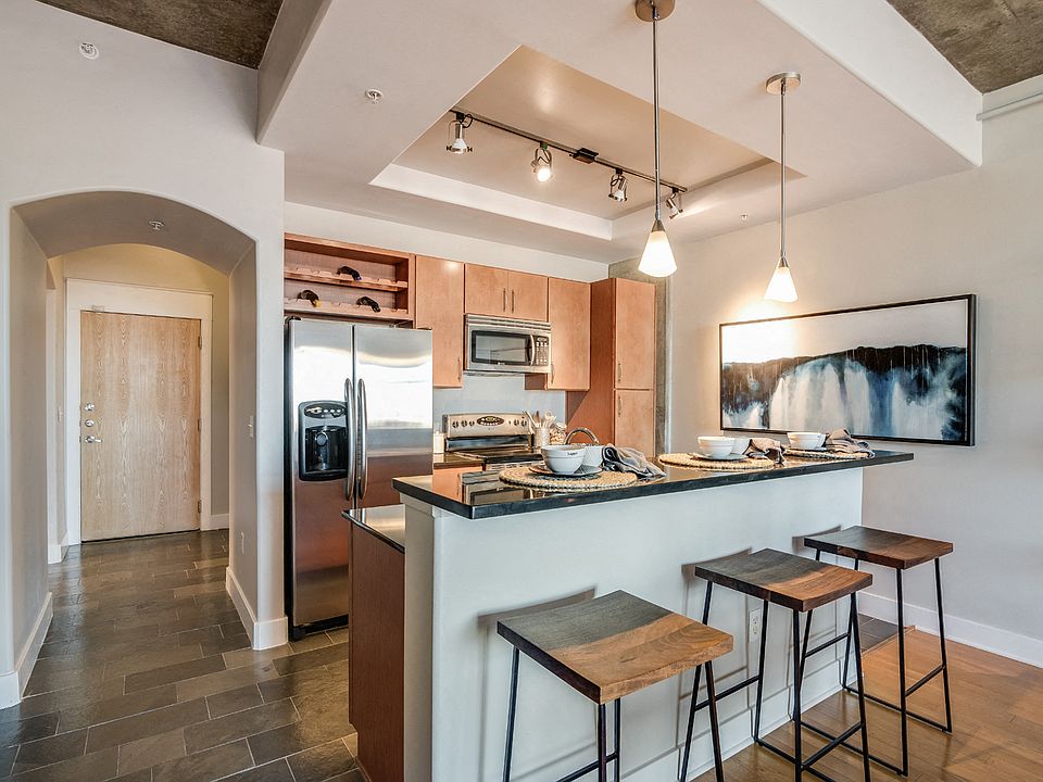 Spacious kitchen islands ideal for entertaining