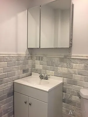 Rented by Anchor Associates | media 47