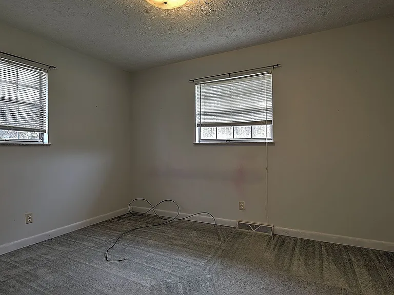 4660 Kingsport Hwy — Photo 15