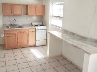 2253 SW 16th St #1, Miami, FL 33145