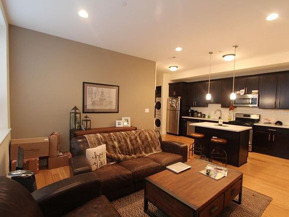 3rd image of 144 Green Ln Unit 202