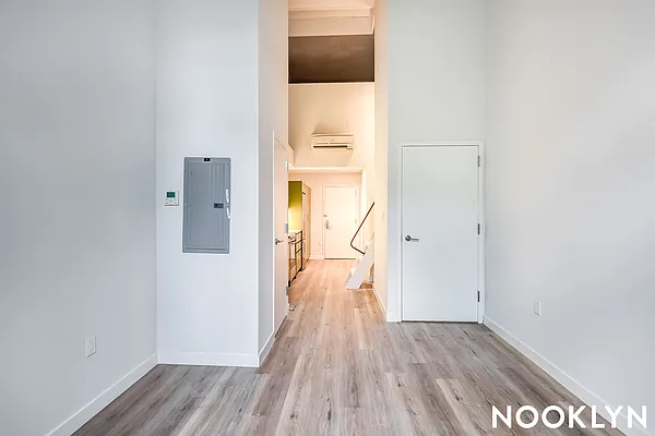 Rented by Nooklyn NYC LLC | media 41