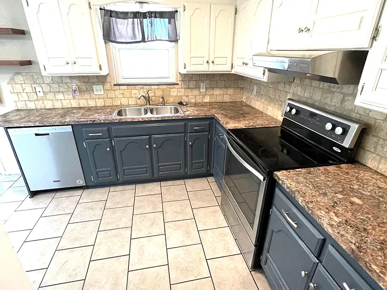908 Cooper Ln — Photo 15
