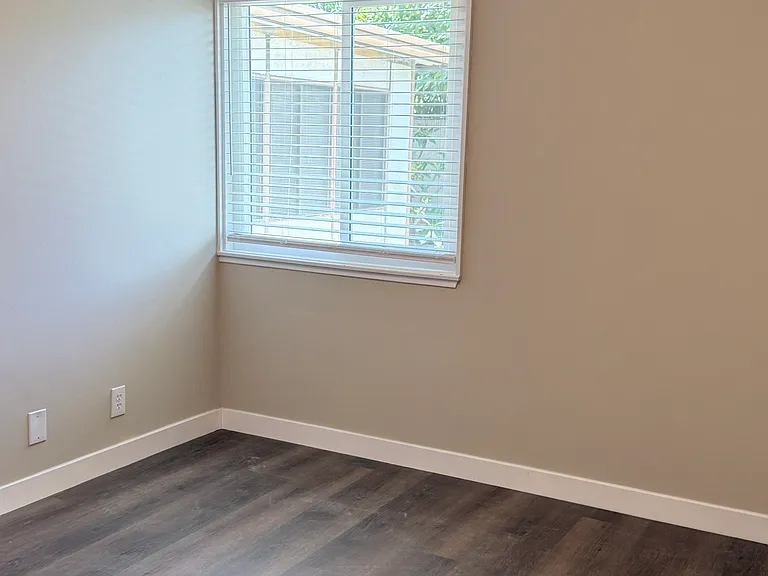 11152 Bennington St — Photo 5