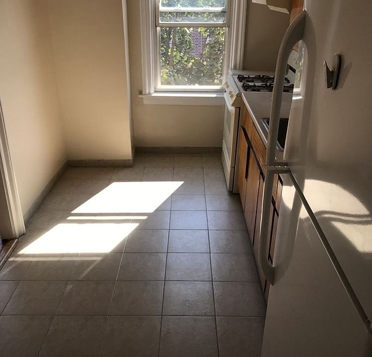1st image of 8854 Fort Hamilton Pkwy #2
