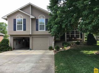 702 Chaucer Ln, Warrensburg, MO 64093